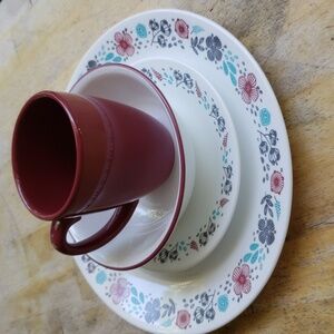 Corelle 4 piece placesetting